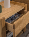Table de chevet en bois massif LISBOA 79 | LoftStory