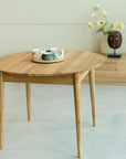 Table de salle à manger ronde à rallonge en bois de chêne MALMO | VESKOR