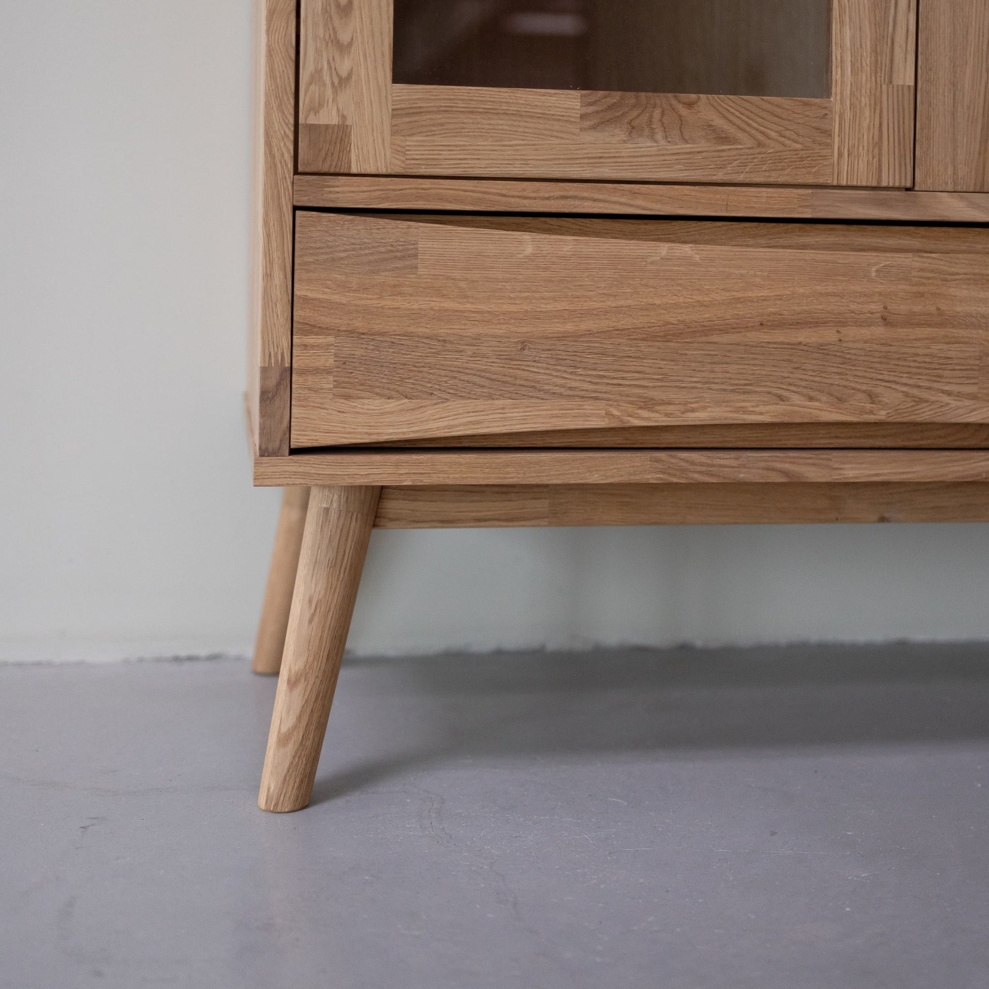 Vitrine en chêne MALMO | VESKOR
