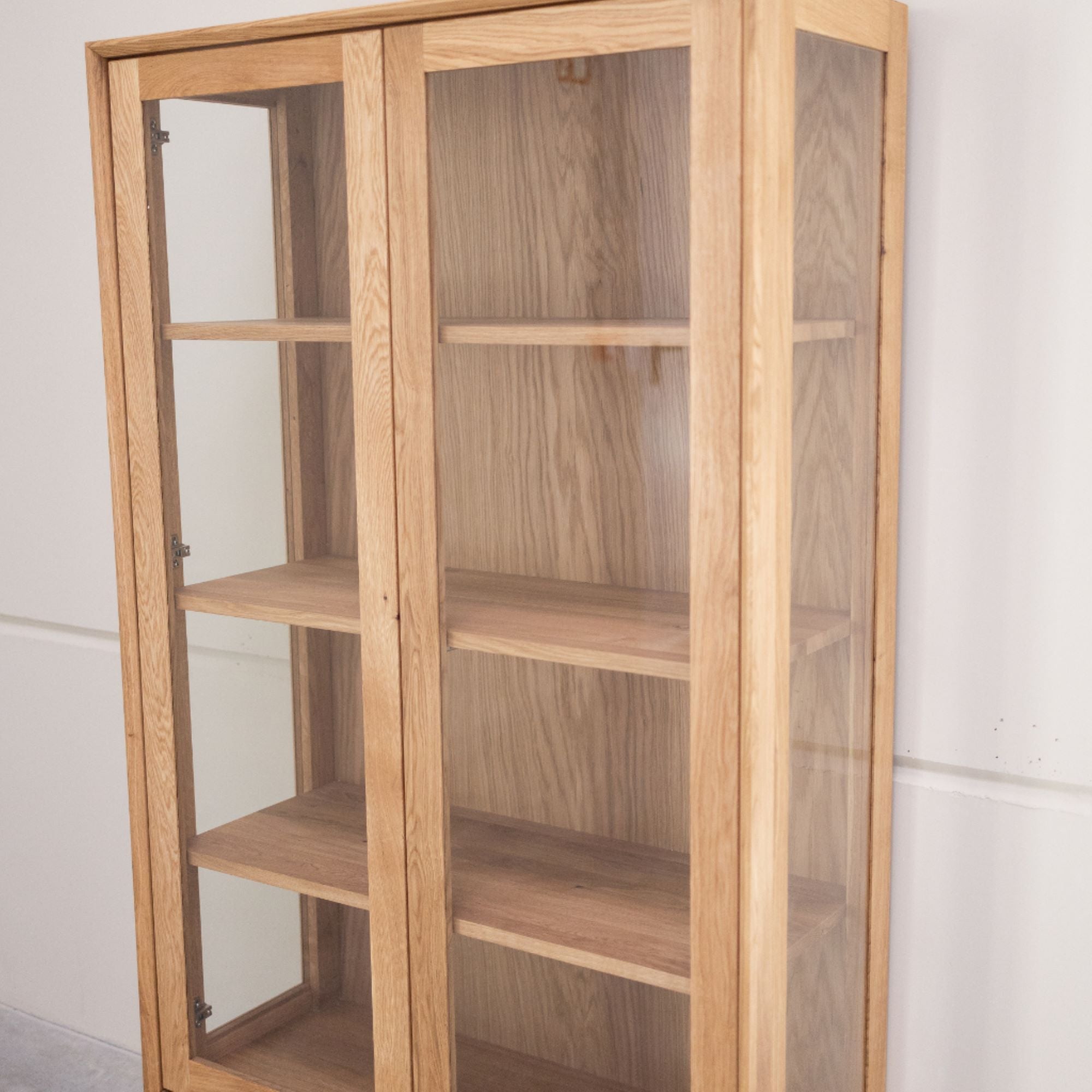 Vitrine en chêne massif KODAMA | VESKOR